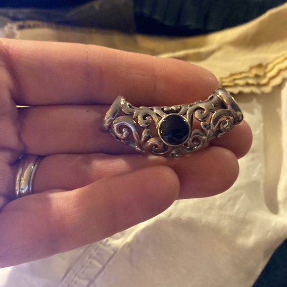 925 sterling silver with black onyx pendant.. excellent used condition - Picture 2 of 5